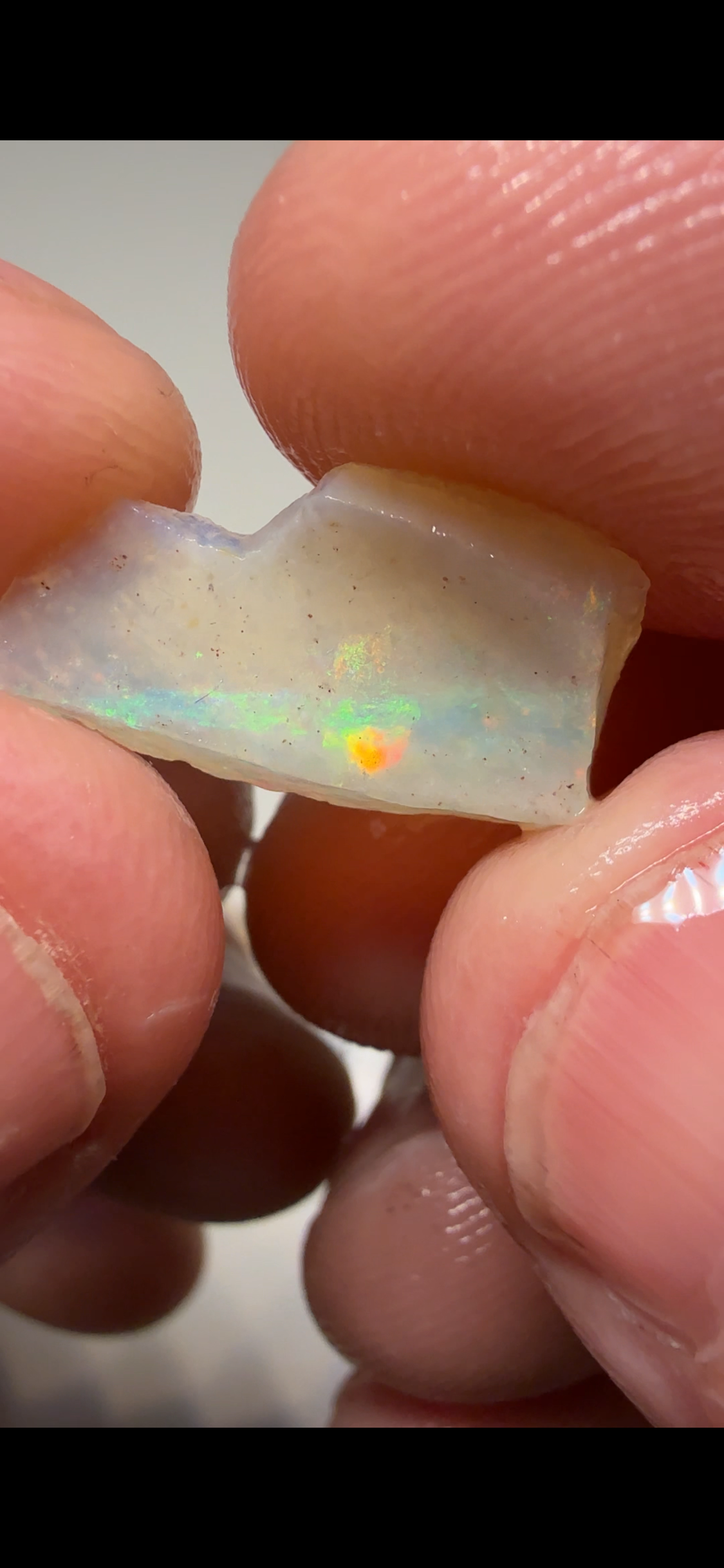 5X Stones 15.70cts Blue Green Crystal pieces CPBG3