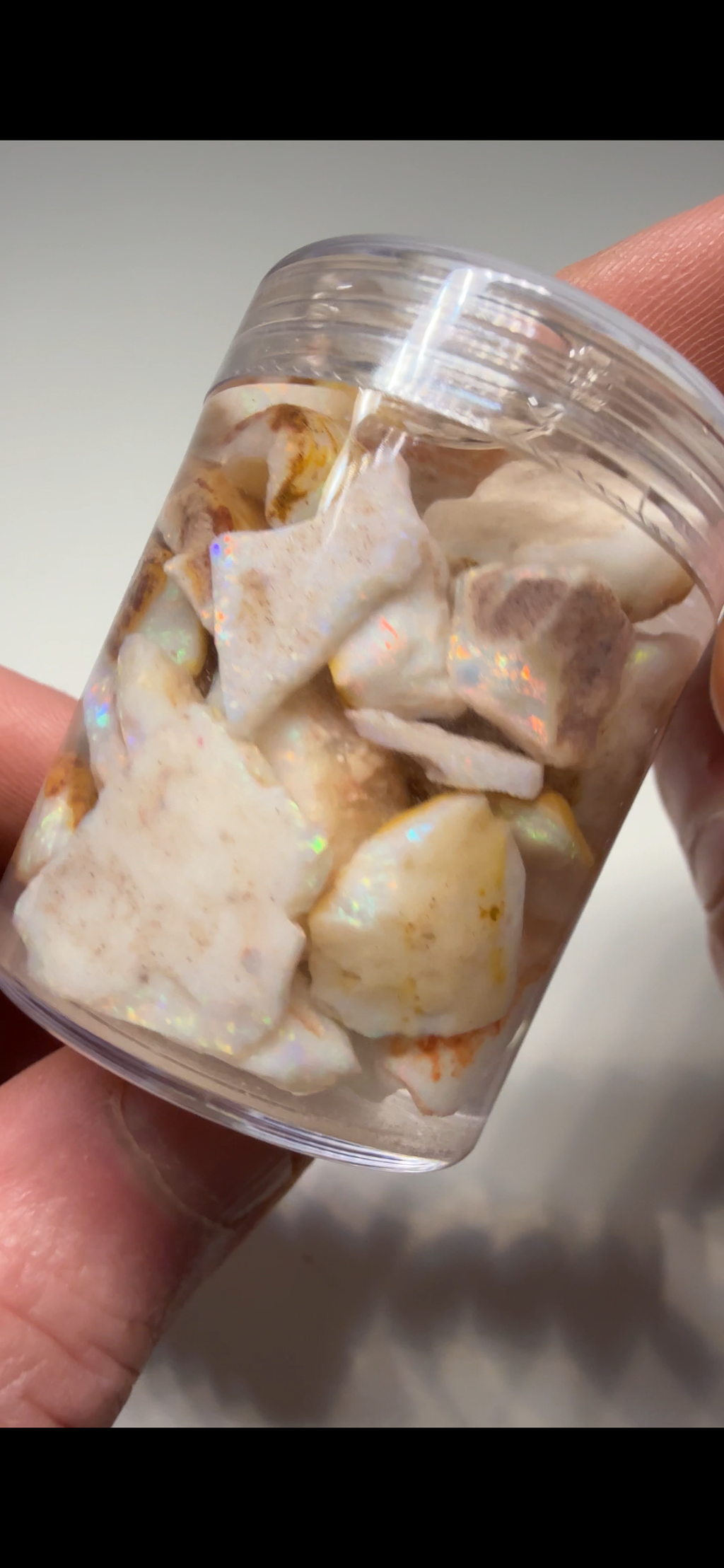 1.23Toz - 191Cts Beautiful White base parcel WBCP