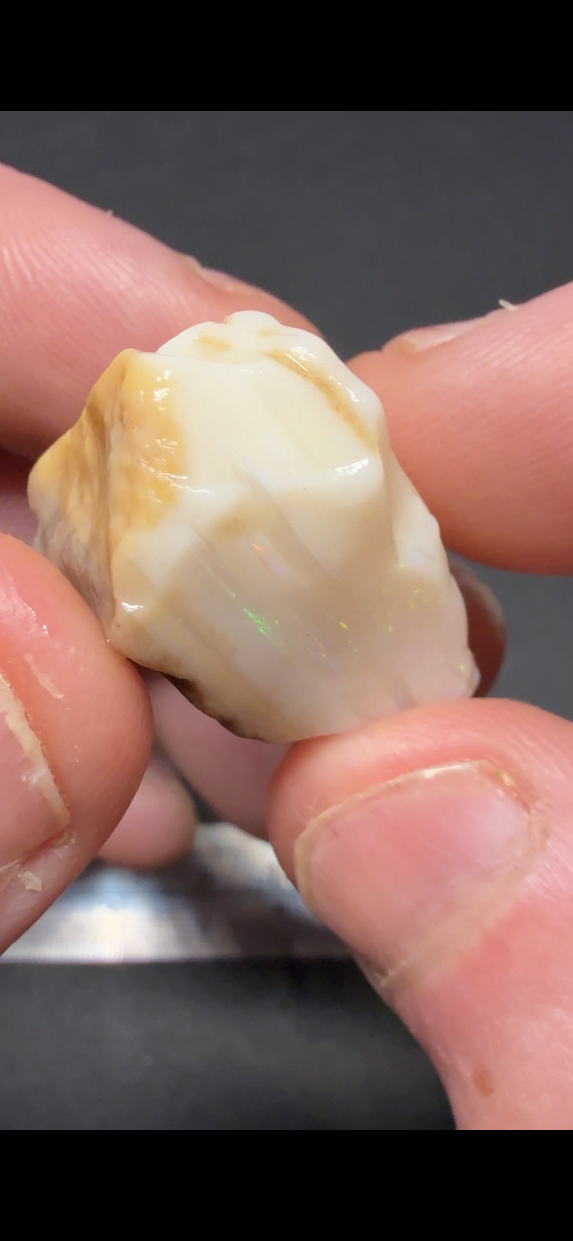 52.9CTS SINGLE STONE CHUNK ZHP6