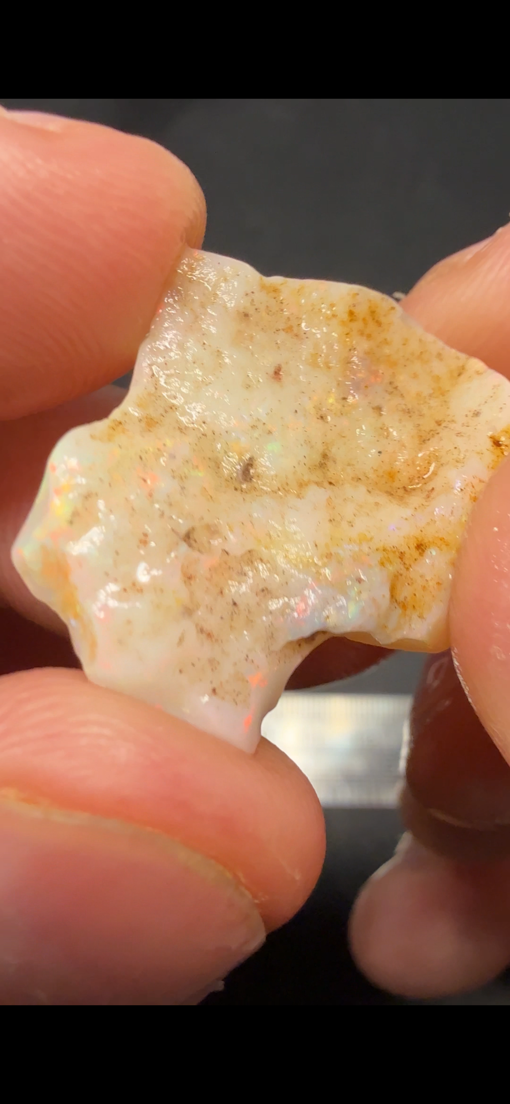 GREAT VAULE SINGLE ROUGH STONE 15.5CTS SZP4