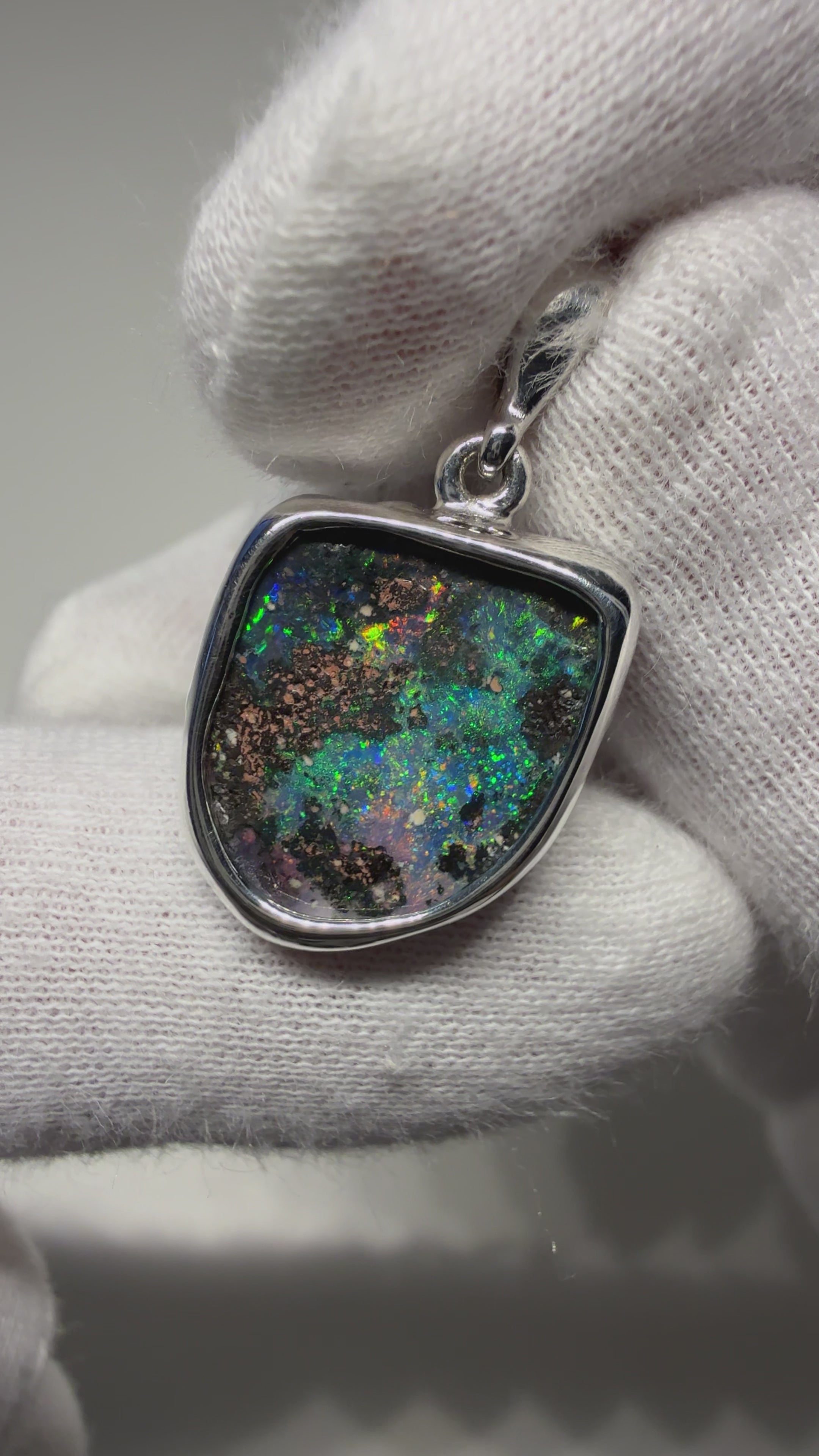 Bolder opal pendant B16