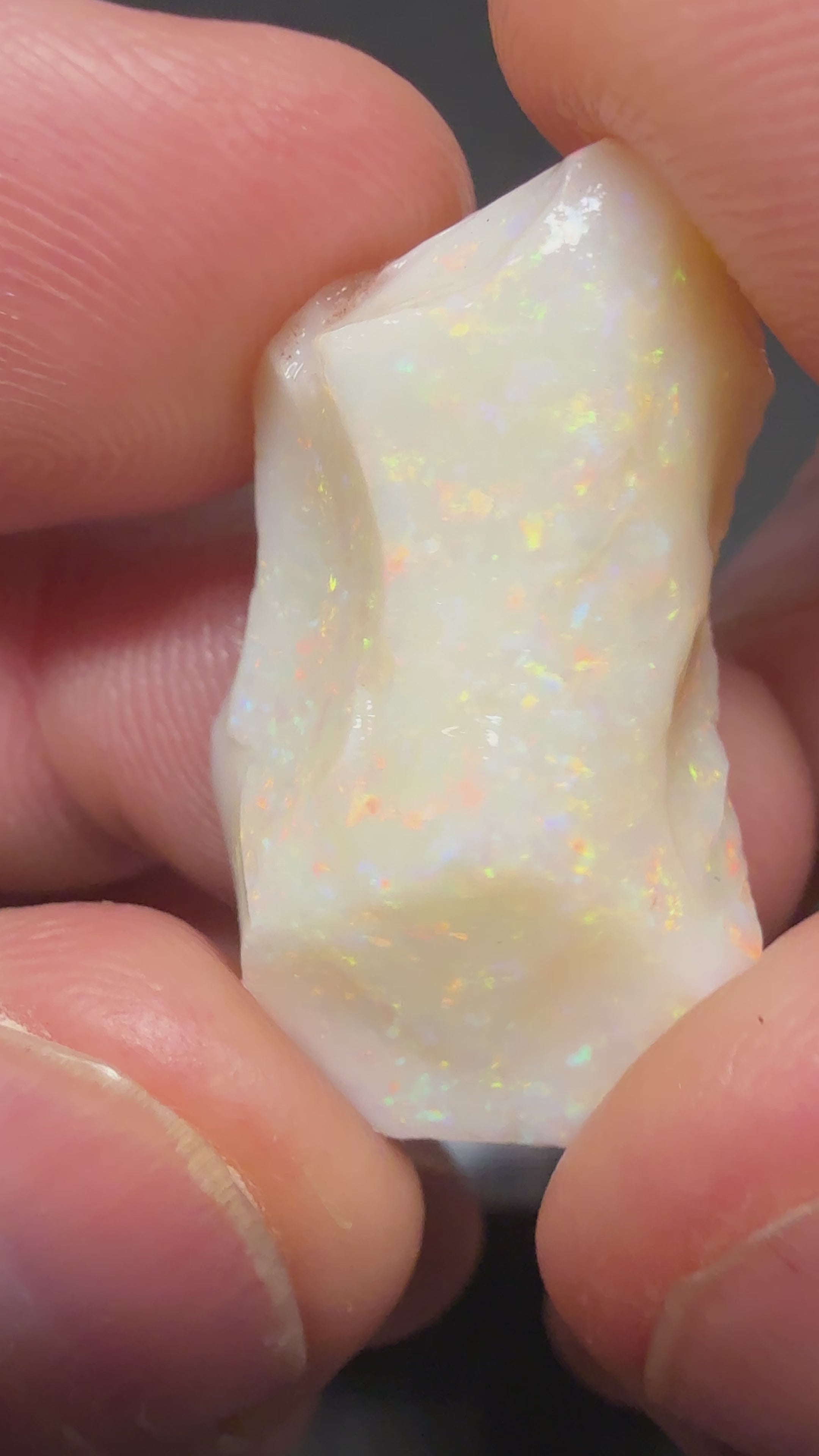 29.2CTS SUPER BRIGHT SINGLE STONE ROUGH ZHP3