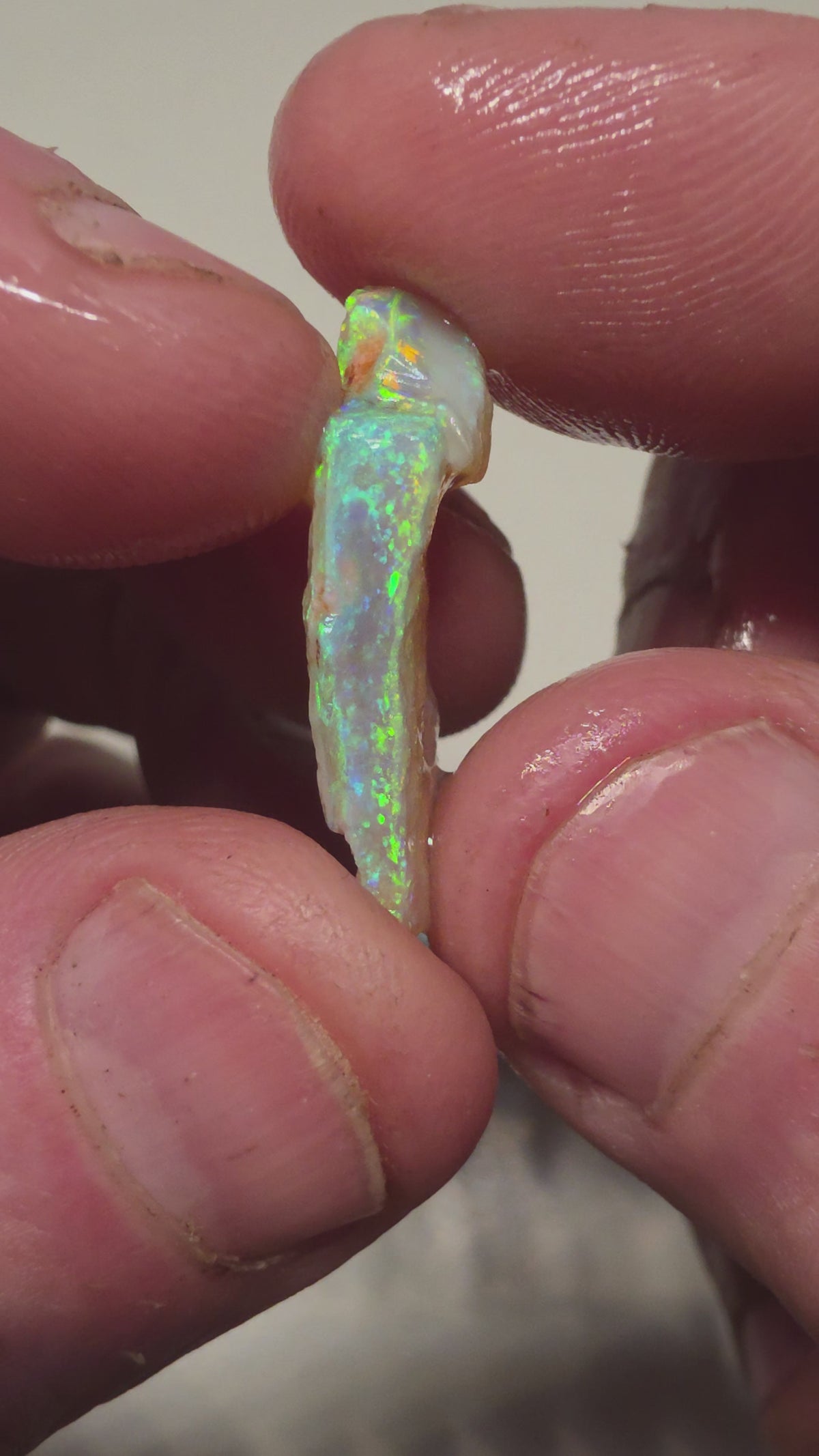 Crazy bright blue green gem 9.75CTS HPT13