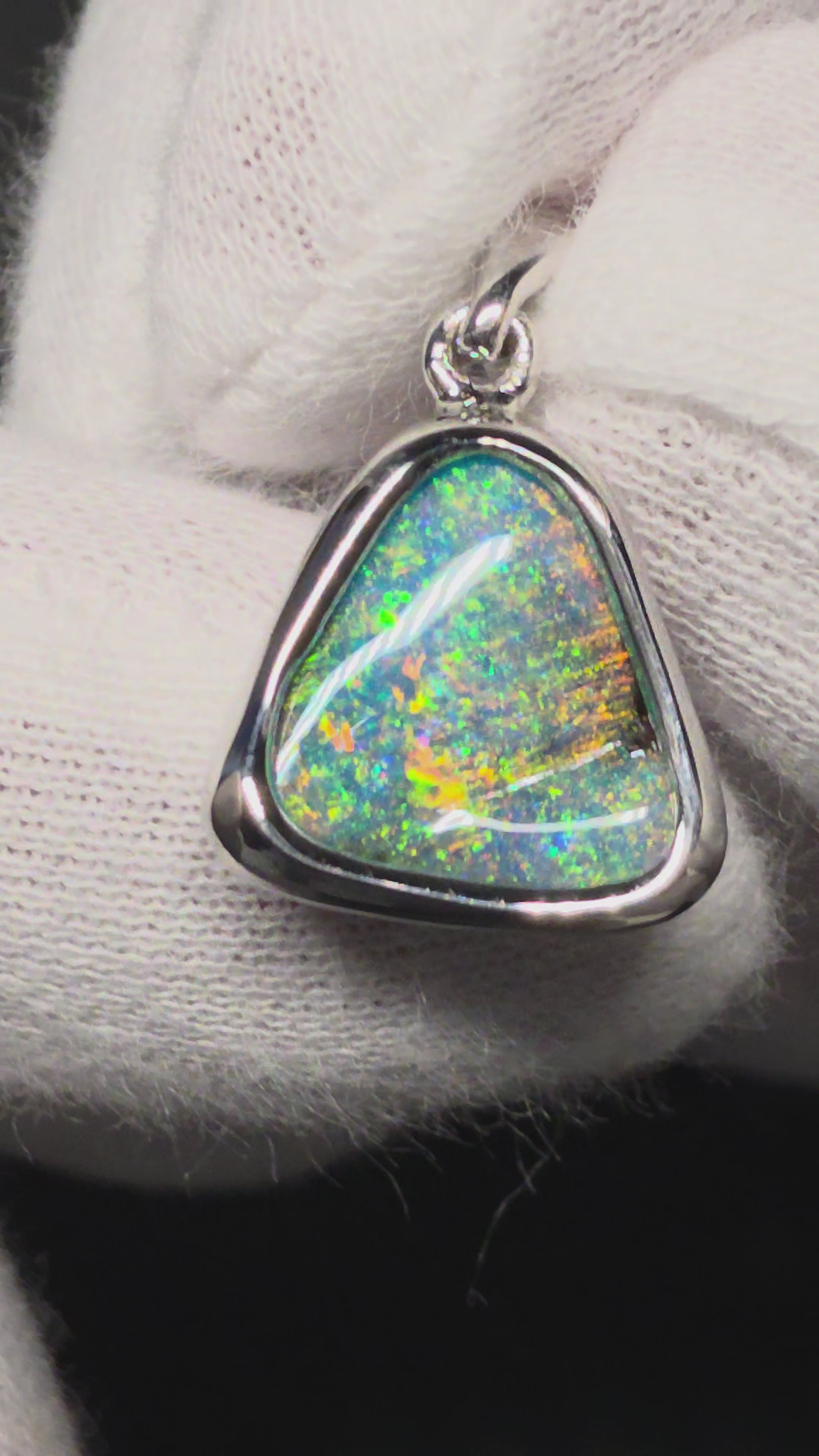 STUNNER 925 STIRLING SILVER BOULDER PENDANT BP83
