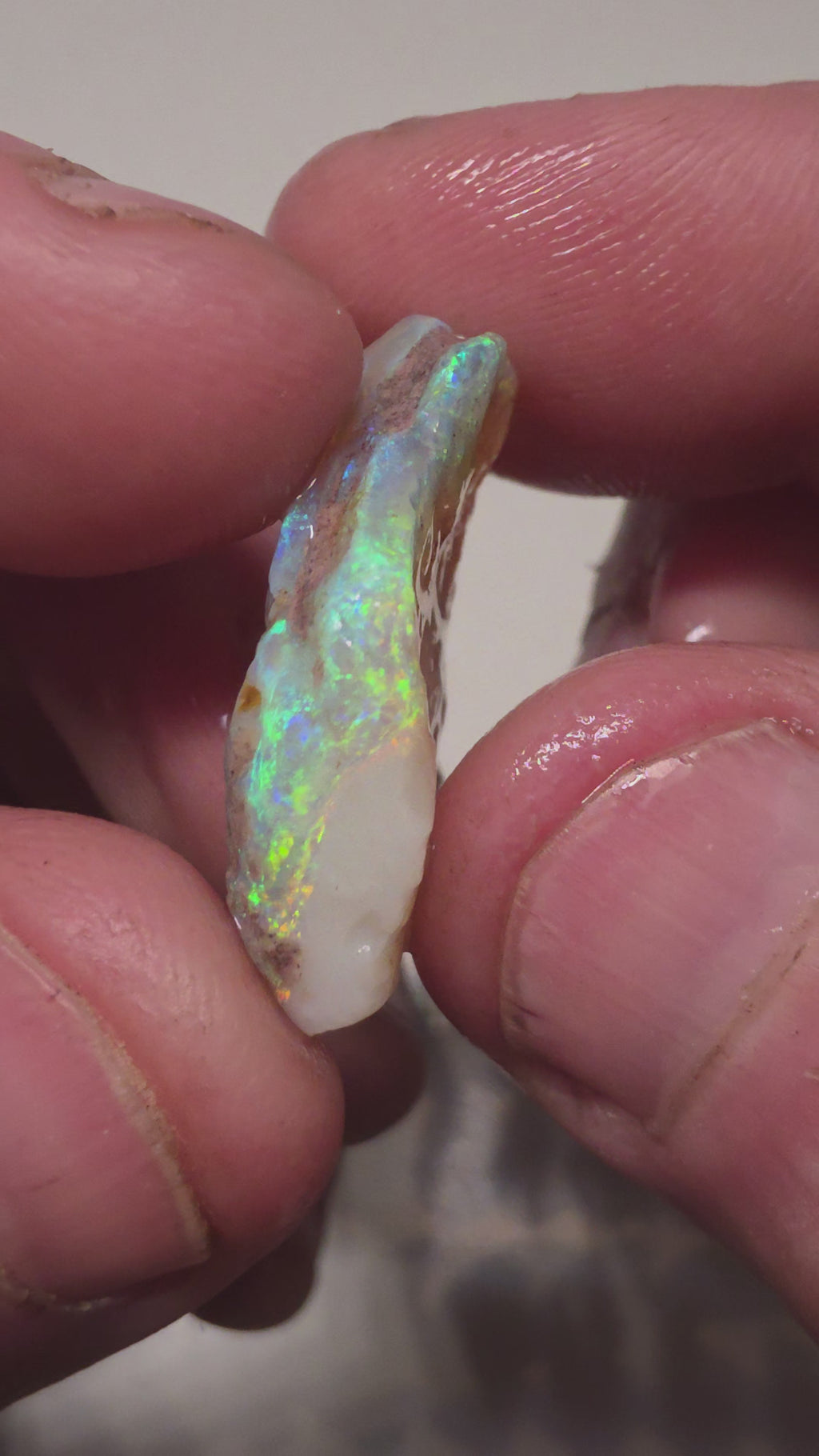 Blue green crystal chunk 20.35CTS HPT12